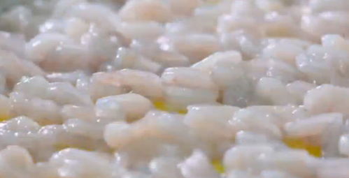 水产企业加班加点 确保假日期间水产品产销两旺
